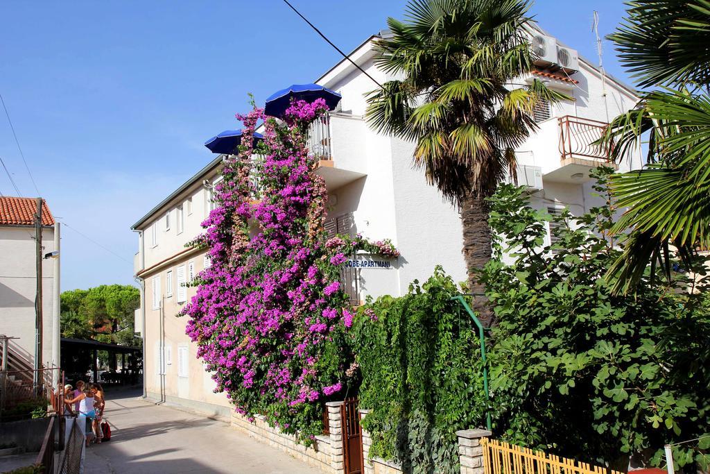 Apartments J&R Babara Biograd Na Moru Extérieur photo