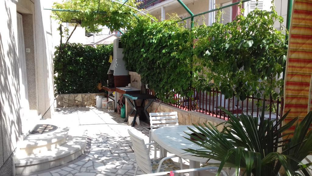 Apartments J&R Babara Biograd Na Moru Extérieur photo