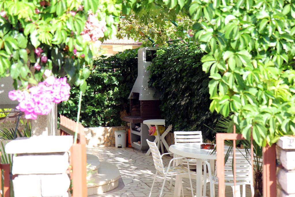 Apartments J&R Babara Biograd Na Moru Extérieur photo